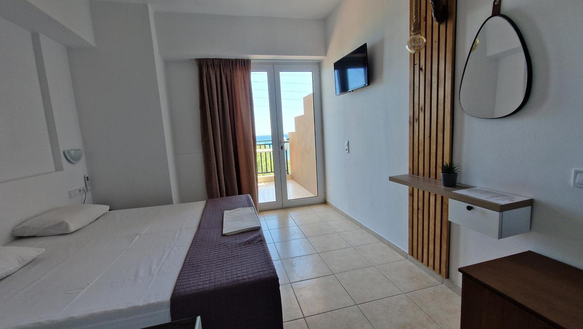 Aparthotel Edelweiss Tsoútsouros Exterior foto